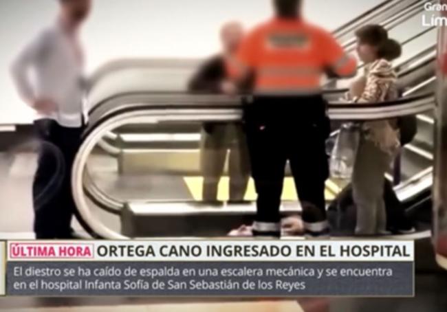 Ortega Cano, tumbado en las escaleras del metro tras sufrir una caída.