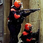 La Ertzaintza no usa las pelotas del goma en Euskadi desde el 'caso Cabacas'