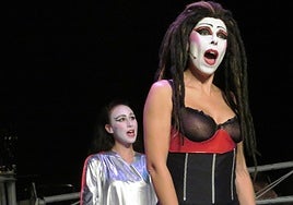 La soprano valenciana Amparo Navarro en la coda.