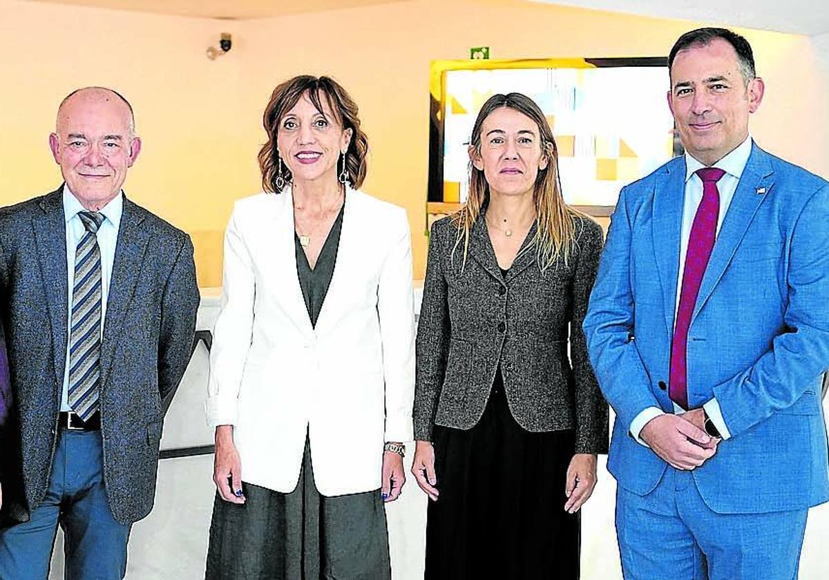 Idoia Igartua, Juan Ignacio Pérez Iglesias, Eva Ferreira, Nora Sarasola y Asier Abaunza.