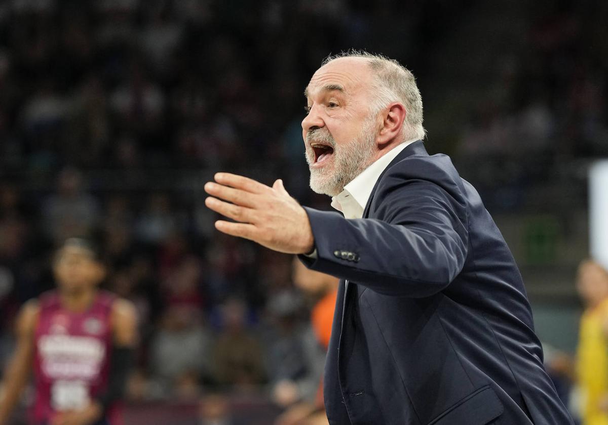 El entrenador del Baskonia Pablo Laso durante el partido de la Liga Endesa entre Saski Baskonia y MoraBanc Andorra.