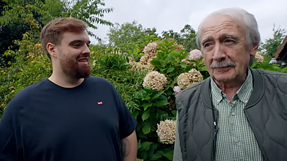 El caserío vizcaíno al que ha vuelto Ibai Llanos para ver a su abuelo: «Alguna vez te he seguido, ese fútbol raro que hacéis...»