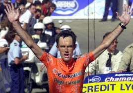 La intrahistoria de cómo surgió el color naranja del maillot del Euskaltel