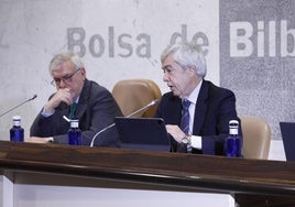 El presidente de Renta 4, Juan Carlos Ureta, y el de la Bolsa de Bilbao, Manuel Ardanza (al fondo).