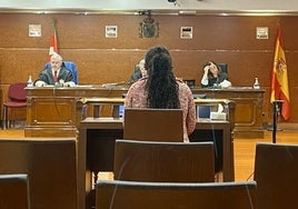 Una de las condenadas ayer, en la Audiencia Provincial de Álava.