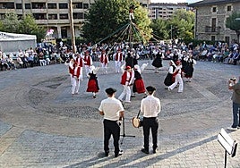 Diferentes generaciones de dantzaris se reunirán en la localidad.