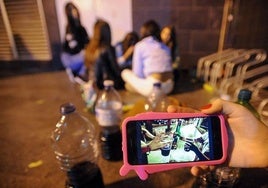El plan pretenden reducir la demanda de alcohol, tabaco y drogas entre los jóvenes.