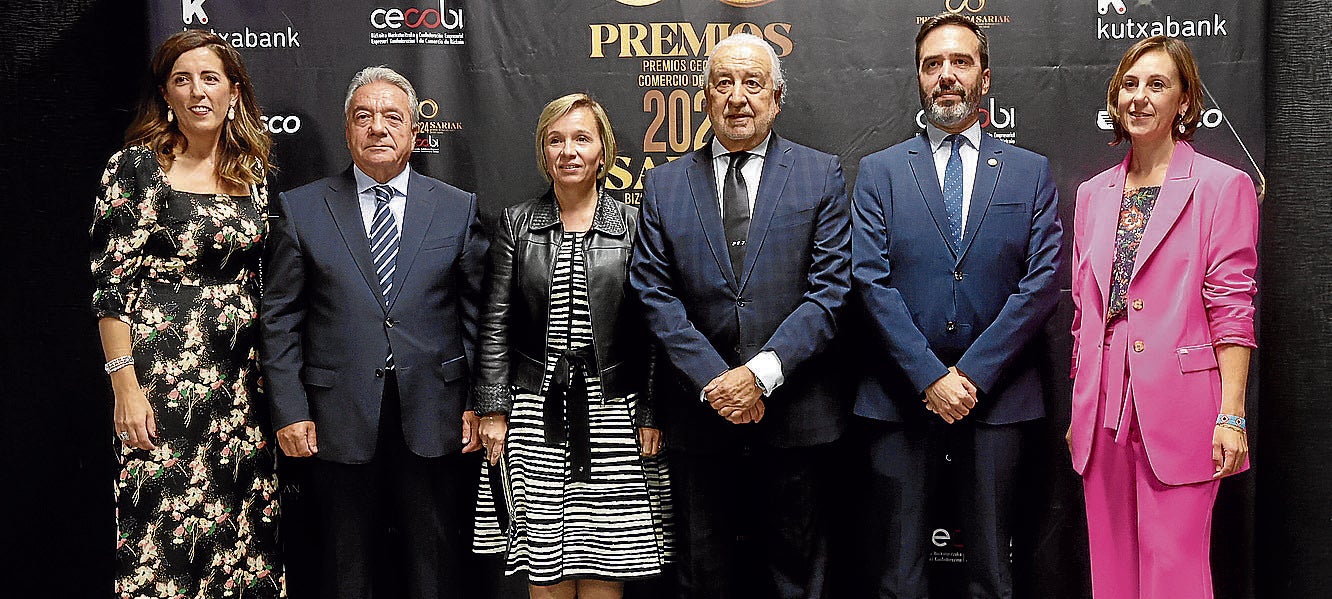 María López-Negrete, Julián Gómez, Ainara Basurko, Pedro Campo,Javier Hurtado y Kontxi Claver.