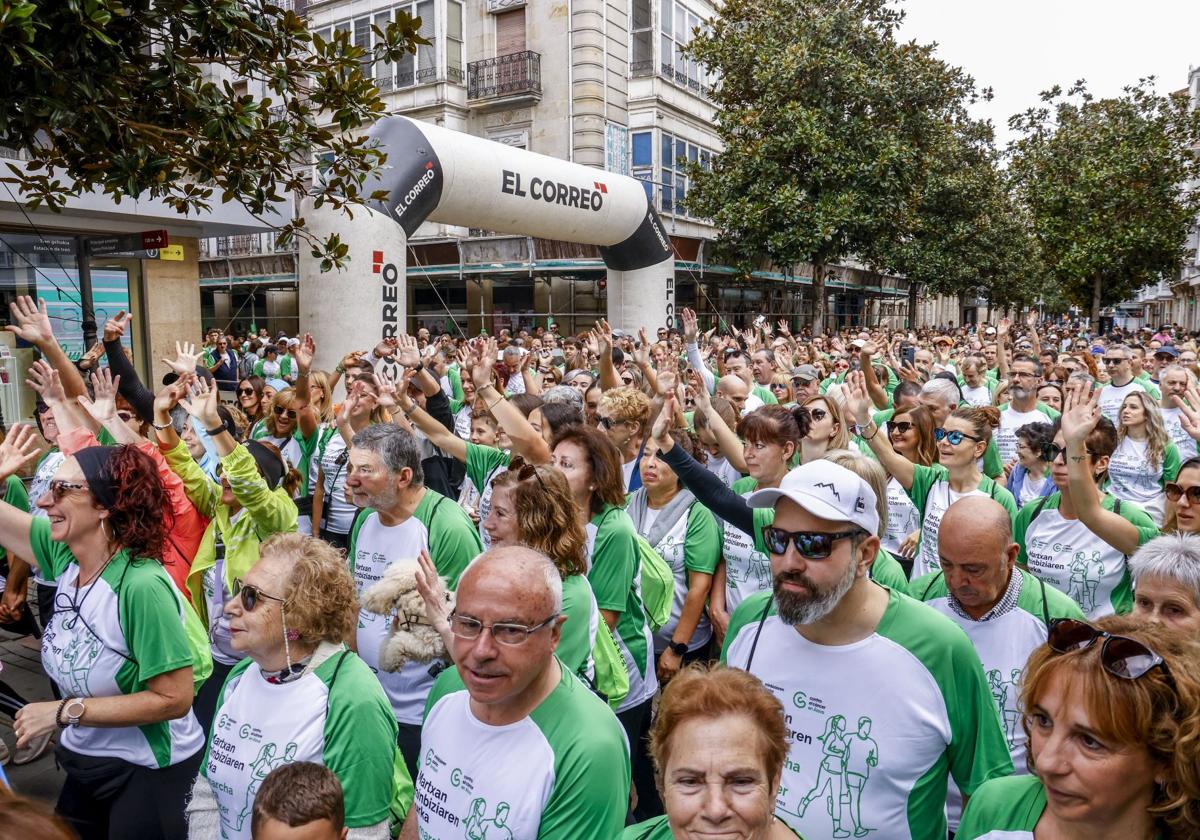 Más de 3.000 personas se han echado a las calles para pedir investigación contra el cáncer