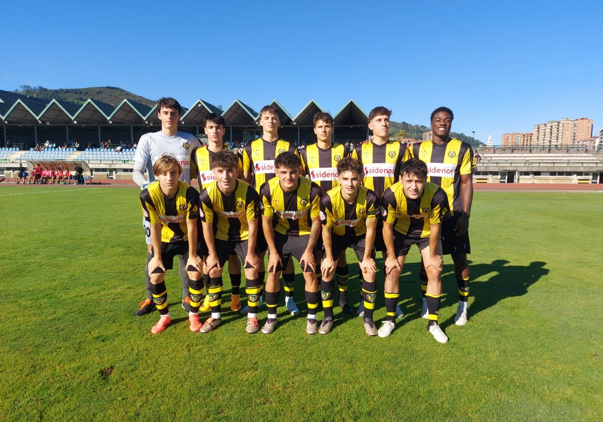 El once inicial que dispuso el Basconia para el derbi frente al Padura.