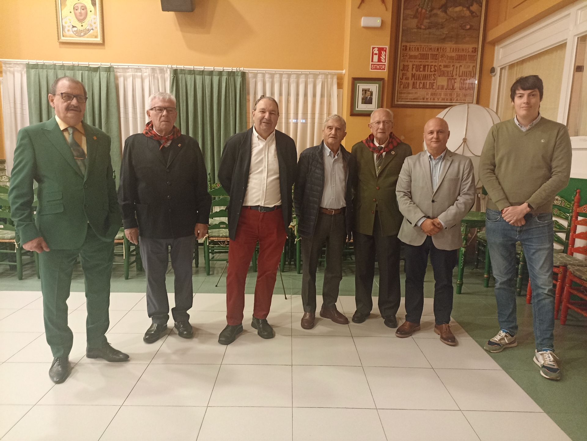 Ibón de Olano, Javier Casanovas, Eduardo Sosoaga, Antonio Llorens, José Mari Abex, Ángel Lamelas e Íñigo Montoya.