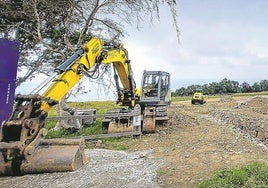 Las máquinas han comenzado a trabajar en la zona de Lurgorri donde se construirá la plataforma de giro y la marquesina.