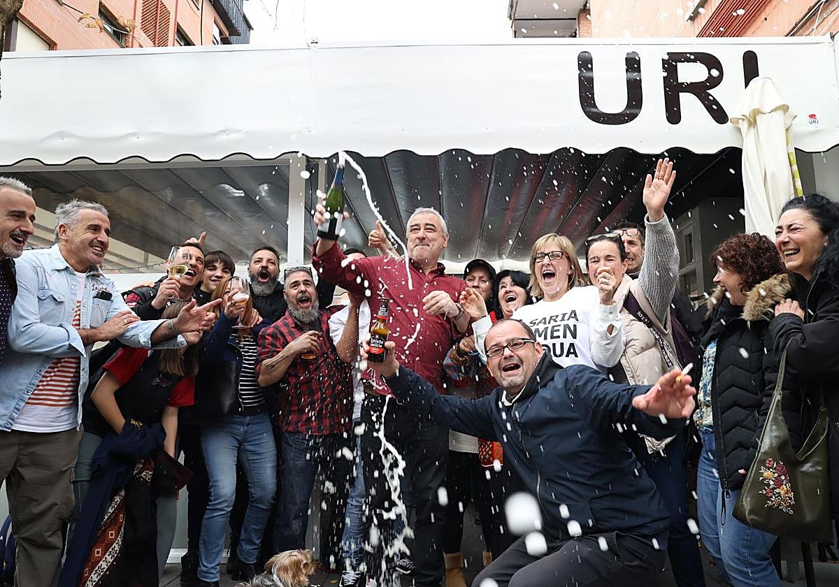 ¿Dónde debe cobrarse un décimo premiado de la Lotería de Navidad?