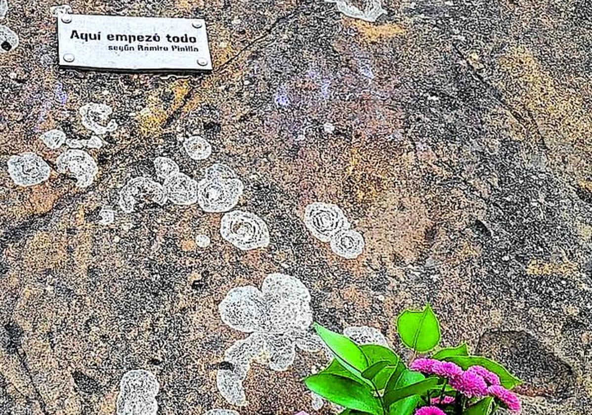 Una placa y un taller