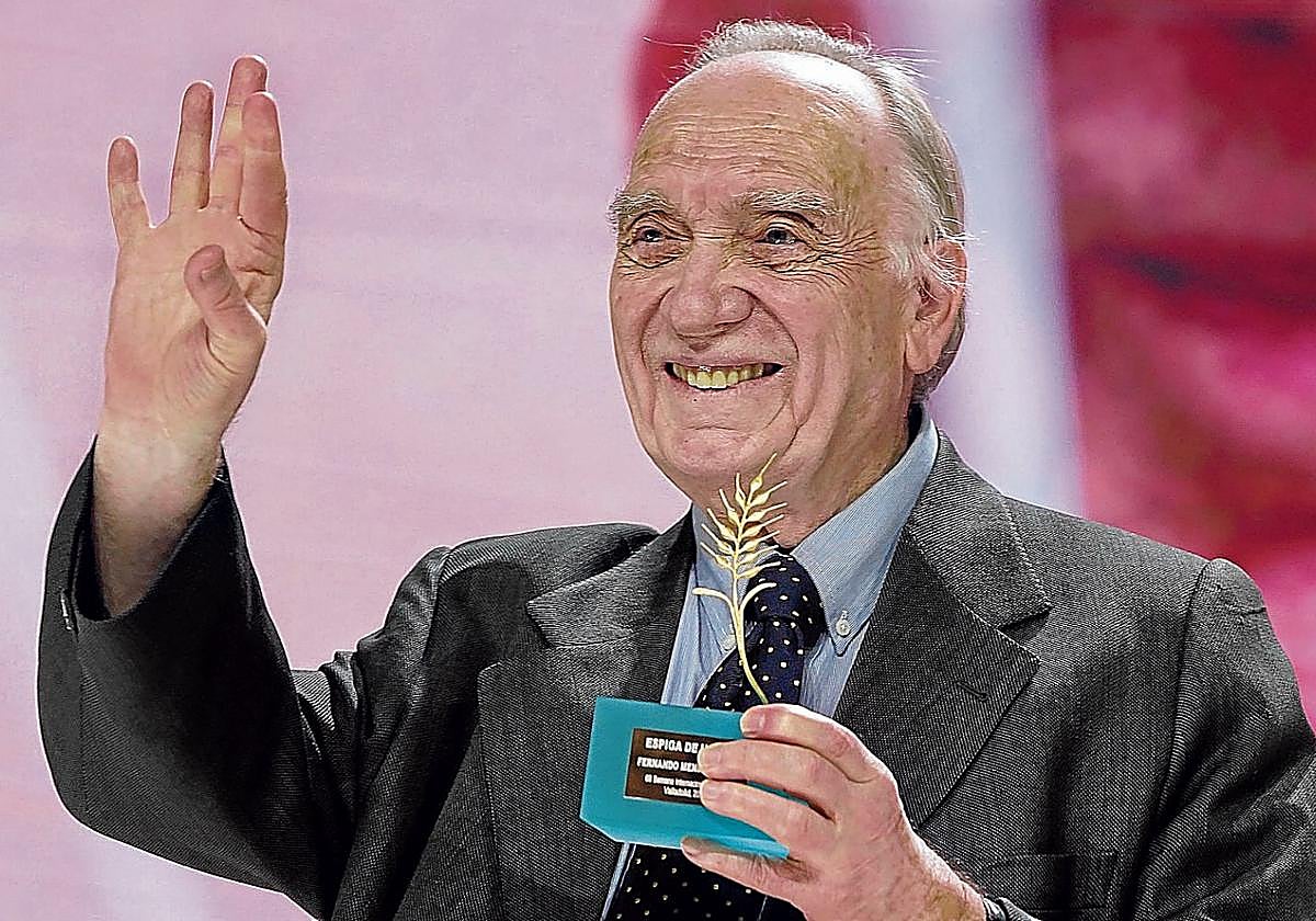 Fernando Méndez-Leite recibió anoche la Espiga de Honor de la Seminci.