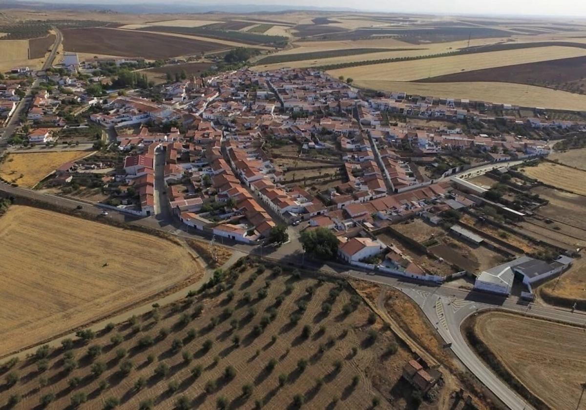 Vista aérea de Valencia de las Torres, en la campiña sur de Badajoz.