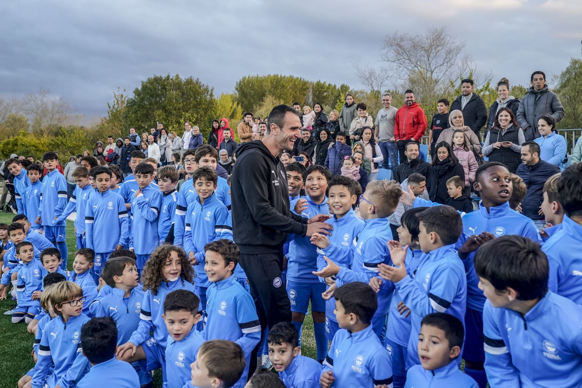 Todas las fotos del entrenamiento de la Escuela del Alavés