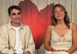 Dos simpatizantes de Vox se enamoran en 'First Dates': «España está siendo muy tonta»