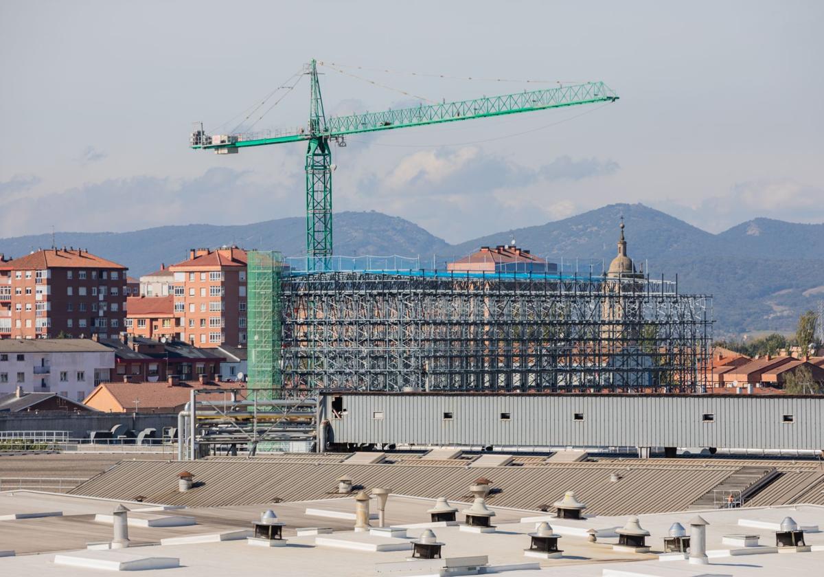 Michelin consolida su expansión en Vitoria con un gran almacén y la nave de ruedas para coche eléctrico