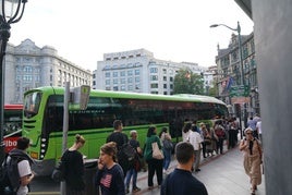 Una parada de Bizkaibus en Bilbao.