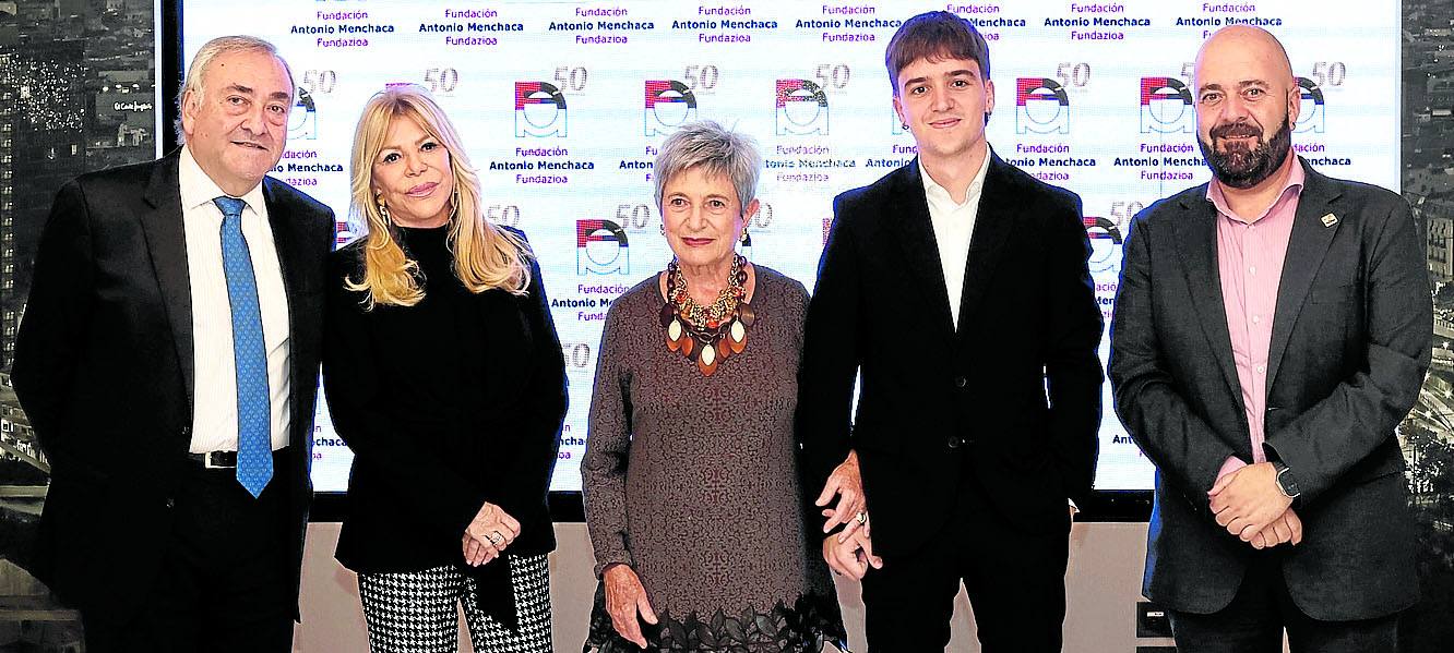 Carlos Royuela, María Menchaca Salamanca, Gloria Urtiaga, Ekain Mendiola Ardanza y Xabier Legarreta.