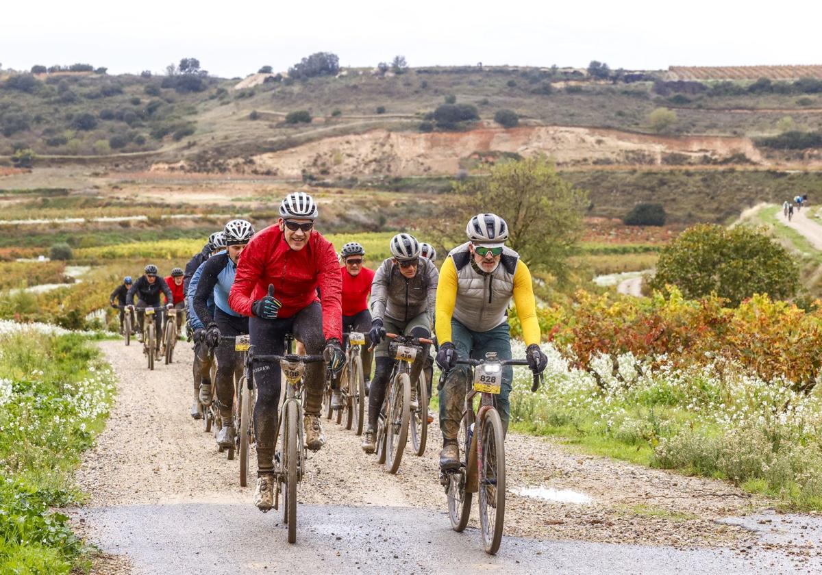 Tercera edición de la Orbea Gravel Rioja Alavesa: fiesta ciclista con vino y 'chocolate'