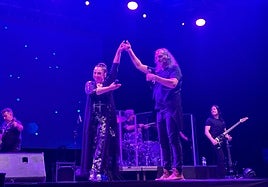 Los cuñados Ángeles y Dioni llevan 30 años al frente de Camela.