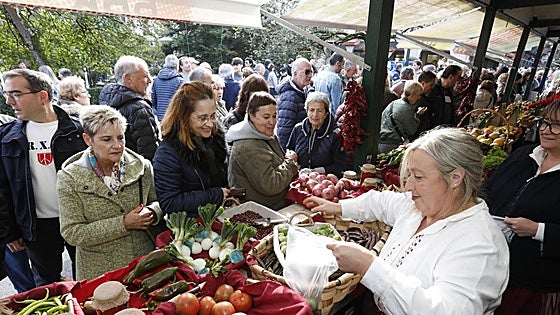 Ambientazo y baile de precios en el Último Lunes de Gernika
