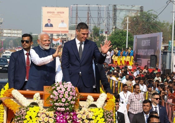 El presidente del Gobierno, Pedro Sánchez, y el primer ministro de India, Narendra Modi.