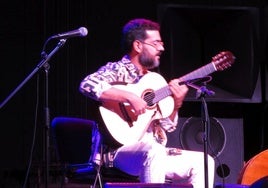 El treintañero de Fortaleza abriendo su exhibición.