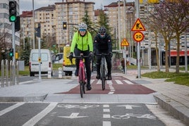 Nuevos tramos de bicicarriles en El Batán, Júndiz, la Avenida y Zaramaga