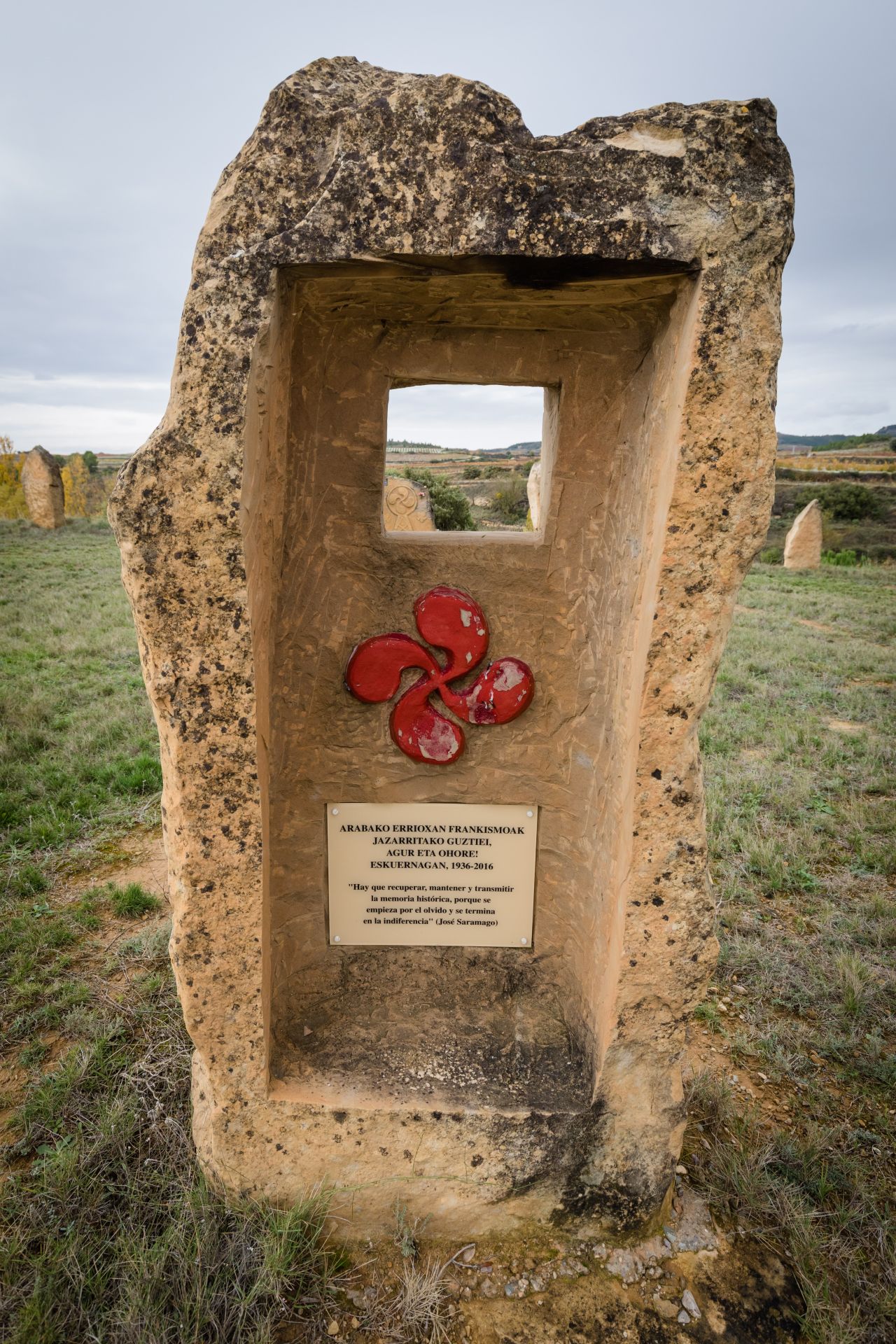 El cementerio ateo en Rioja Alavesa