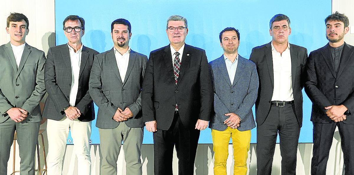 Xabier Arranz, Jorge de la Herrán, Kike Vázquez, Juan Mari Aburto, Joaquín Gefaell, Aletxu Echevarría y Peru Cañada.