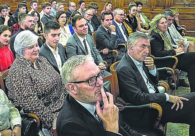 El acto congregó en la Sociedad Bilbaína a alumnos del máster y profesionales del periódico.