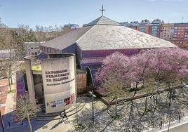 Exterior de la iglesia de San Francisco de Asís que se pretende convertir en centro memorial 50 años después de la masacre.