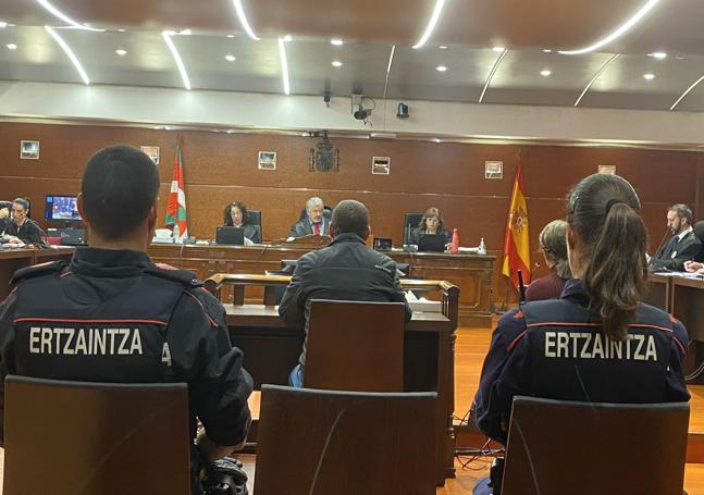 El juicio se celebró ayer miércoles en la Audiencia Provincial de Álava.