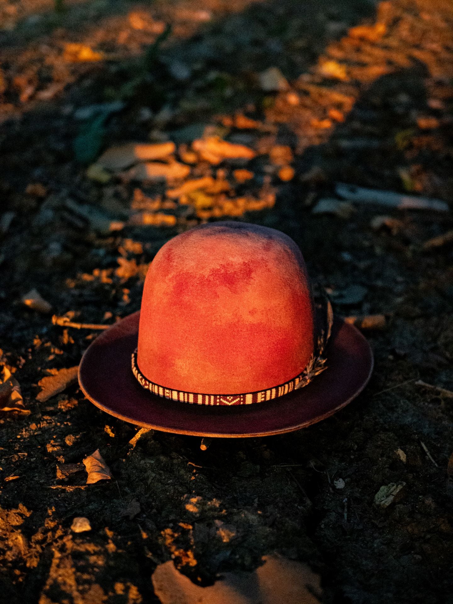 Julen, el bailarín de Bermeo que hace los sombreros más originales