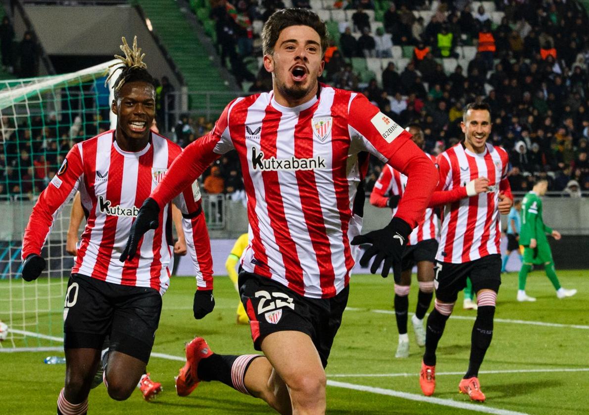 Serrano y Nico Williams celebran el gol de la remontada.