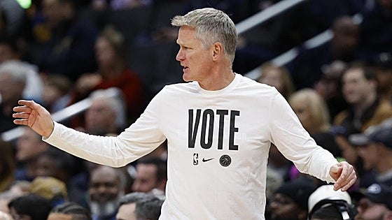 La ironía de Steve Kerr tras el triunfo de Trump: «Suerte que no ha pasado como la última vez, cuando aquellos ilegales votaron seis veces»