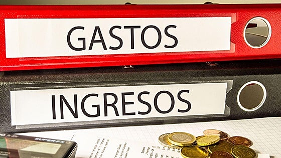 Diez trucos para pagar menos a Hacienda, según la OCU