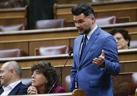 El llamativo 'look' de Gabriel Rufián para ir al Congreso que ha revolucionado las redes: en chándal y zapatillas