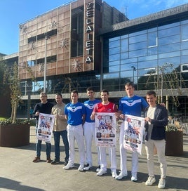 Pelotaris como Ander Imaz, el vecino Aimar Morgaetxebarria, Jokin Altuna y Jon Mariezkurrena estuvieron en la presentación del festival de Amorebieta.