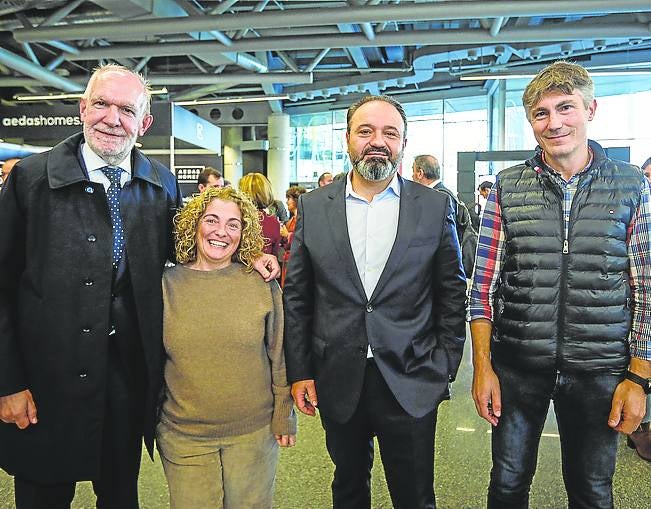 Joseba Cedrún, Sonia Villanueva, Roberto Serrano y Jesús Carvajal. 