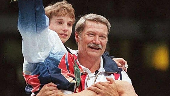 Muere Bela Karolyi, el polémico entrenador de Nadia Comaneci