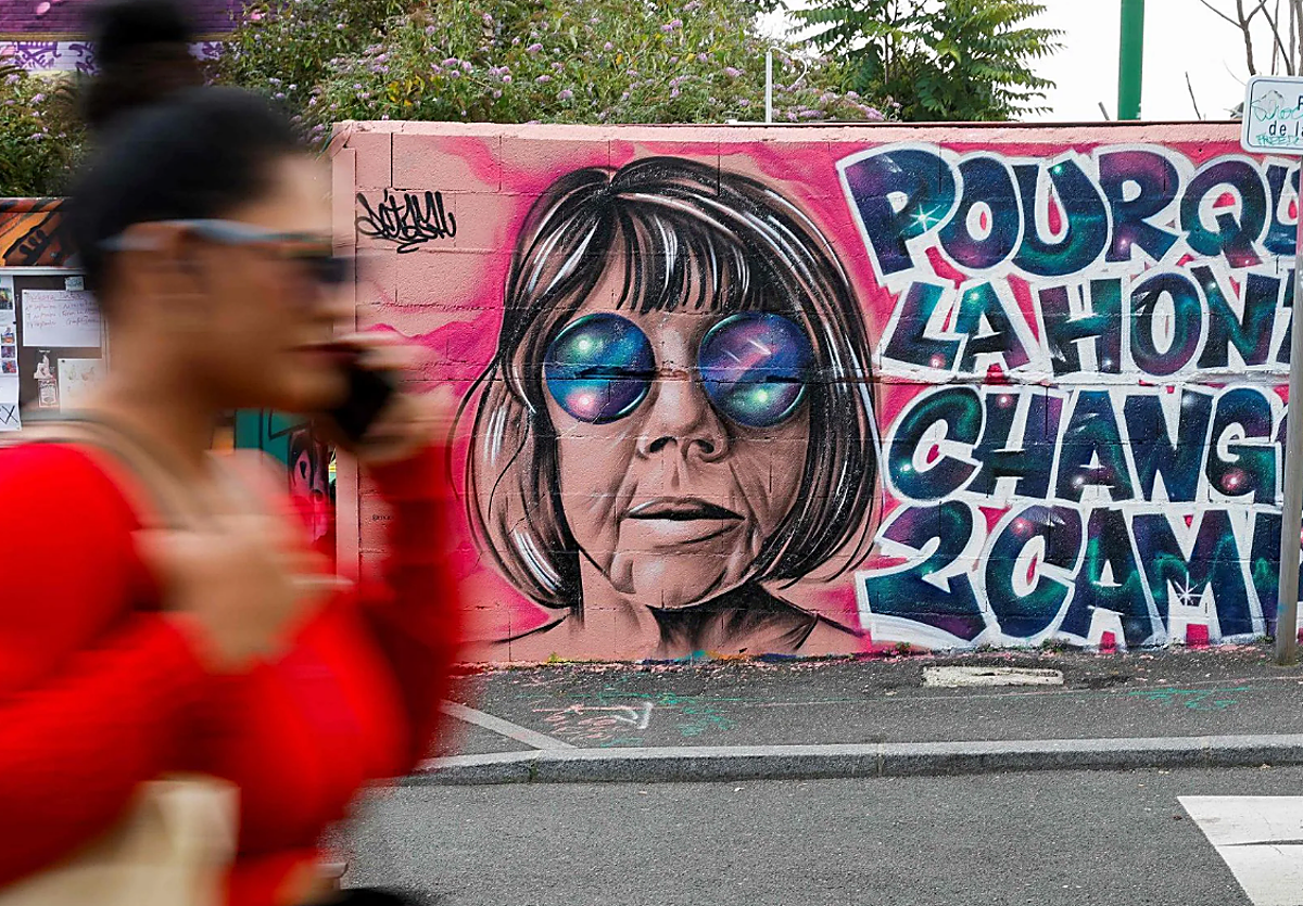 Mural con una pintada a favor de Gisèle Pelicot, que defendió que el juicio contra sus violadroes fuera público.
