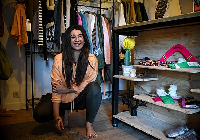 Itsaso Ugarte, creadora de la marca de moda sostenible Hontza y de la tienda Tipi Shop.