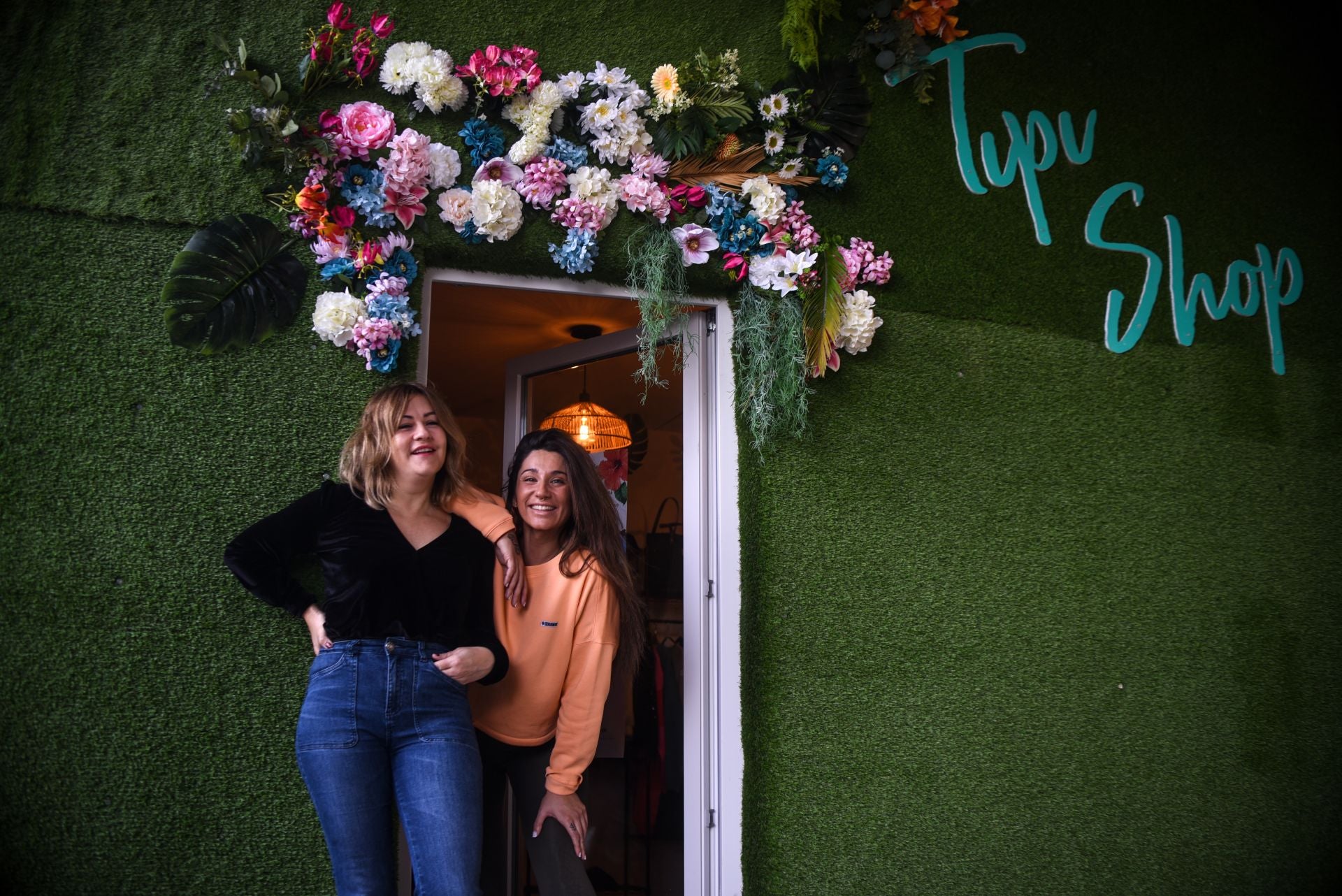 El novedoso espacio de Trapagaran en el que comprar ropa, hacer yoga o aprender a coser