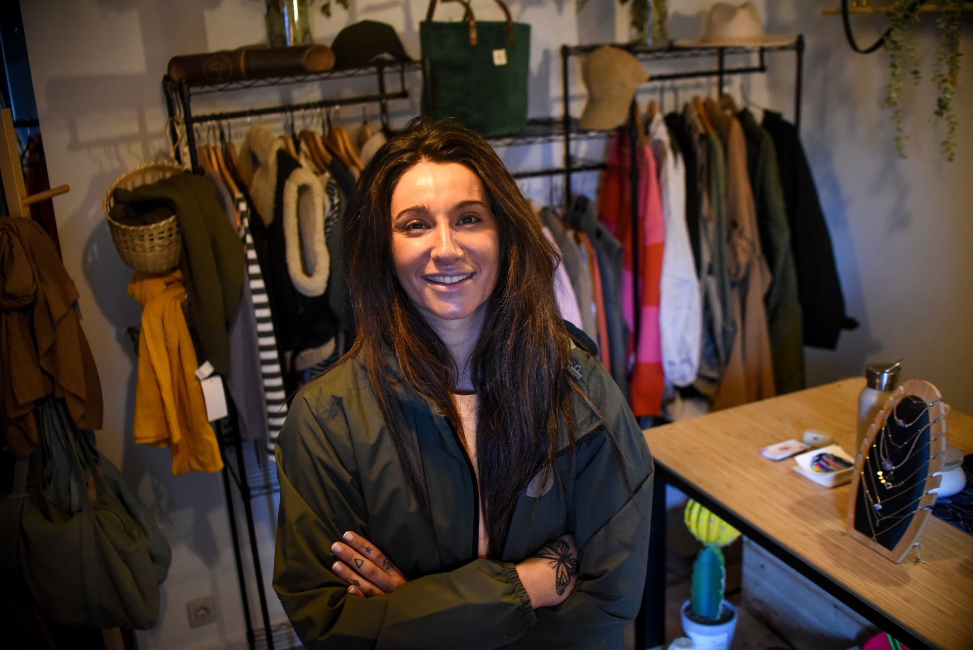 El novedoso espacio de Trapagaran en el que comprar ropa, hacer yoga o aprender a coser