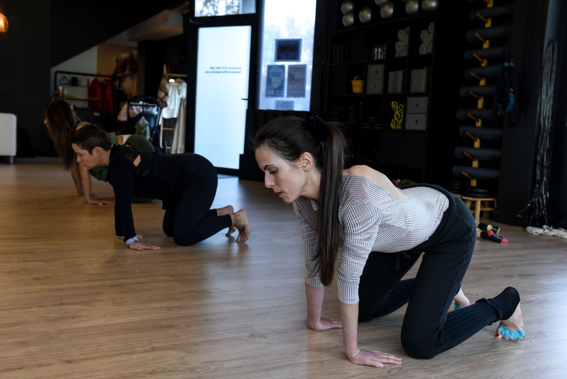 El novedoso espacio de Trapagaran en el que comprar ropa, hacer yoga o aprender a coser