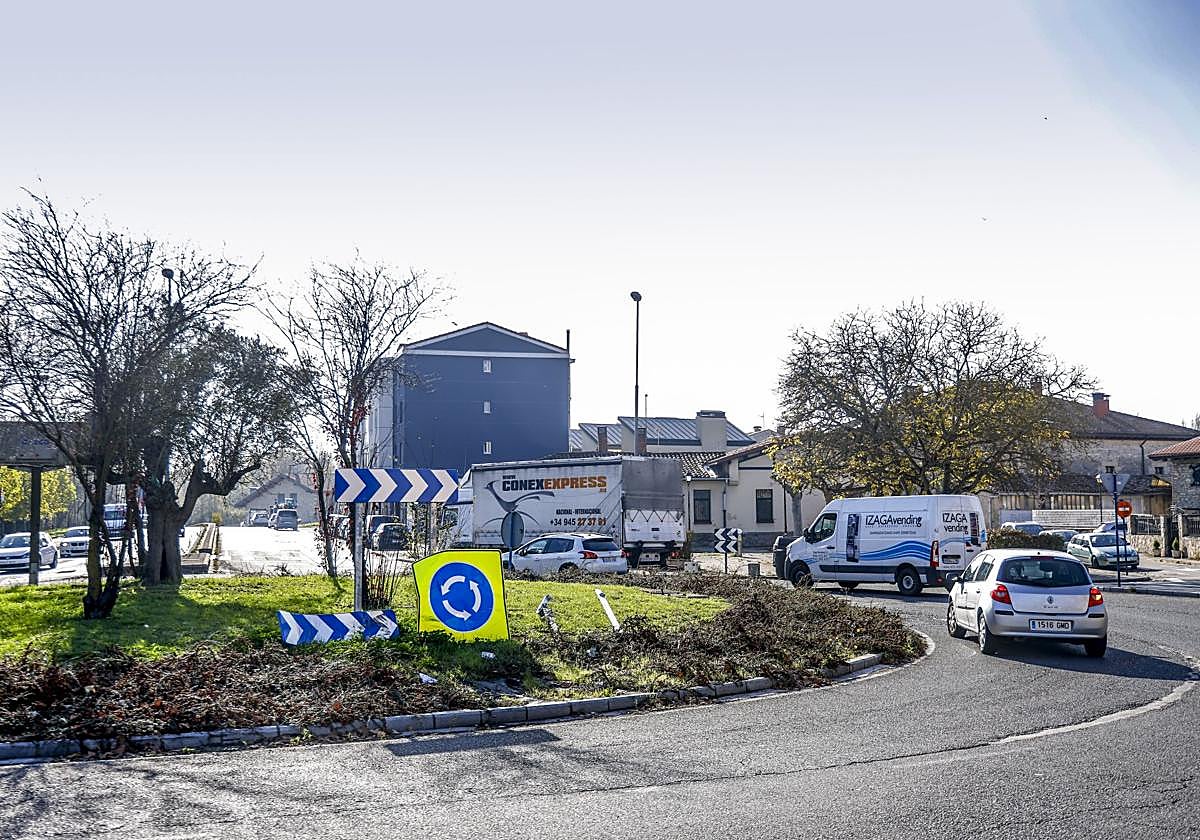 Se renovará la rotonda y el entorno del acceso a Vitoria desde la N-240 en Gamarra.